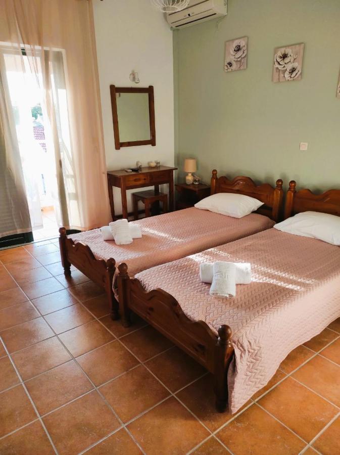 Aris Seaside Issos Beach Agios Georgios  Eksteriør billede